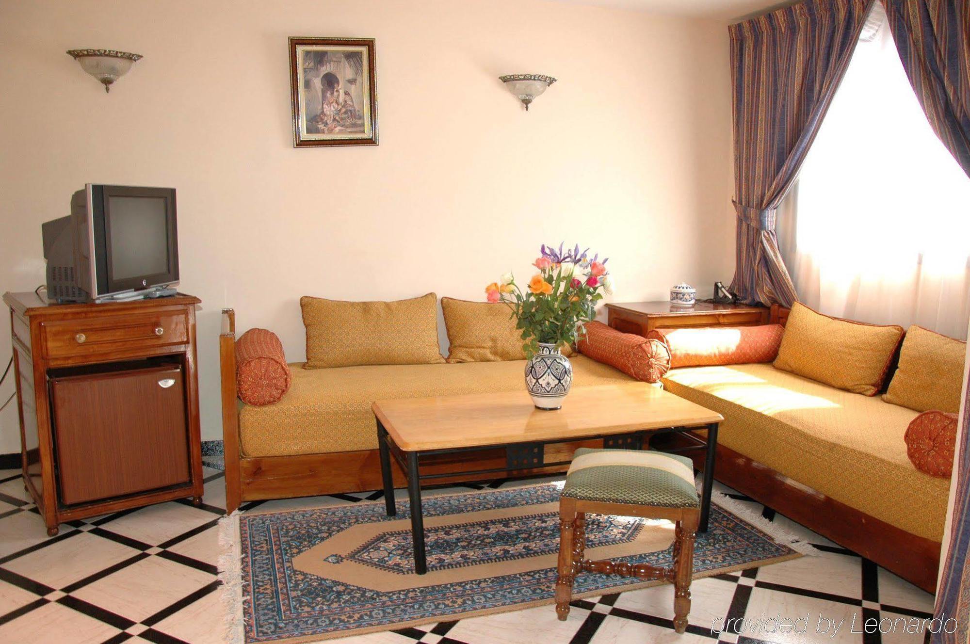 Hotel Al Kabir Маракеш Стая снимка