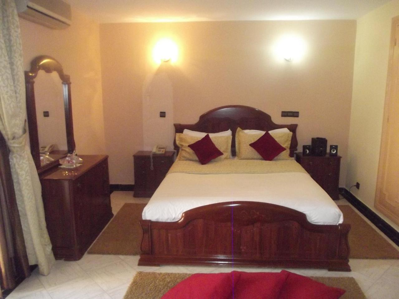 Hotel Al Kabir Маракеш Екстериор снимка